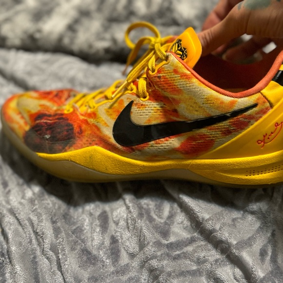 Nike Kobe 8 System “Shanghai Firework” Laser Orange - Picture 2 of 6